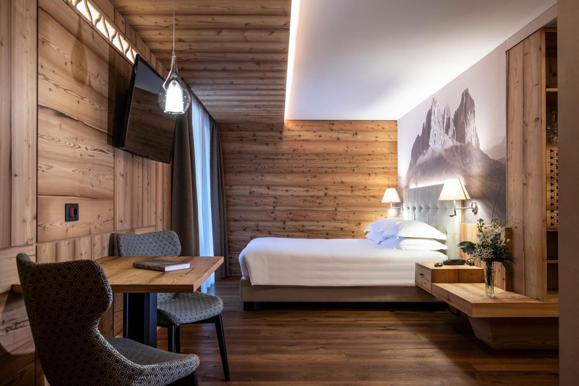 Ciampedie Luxury Alpine Spa Hotel Vigo di Fassa Ngoại thất bức ảnh