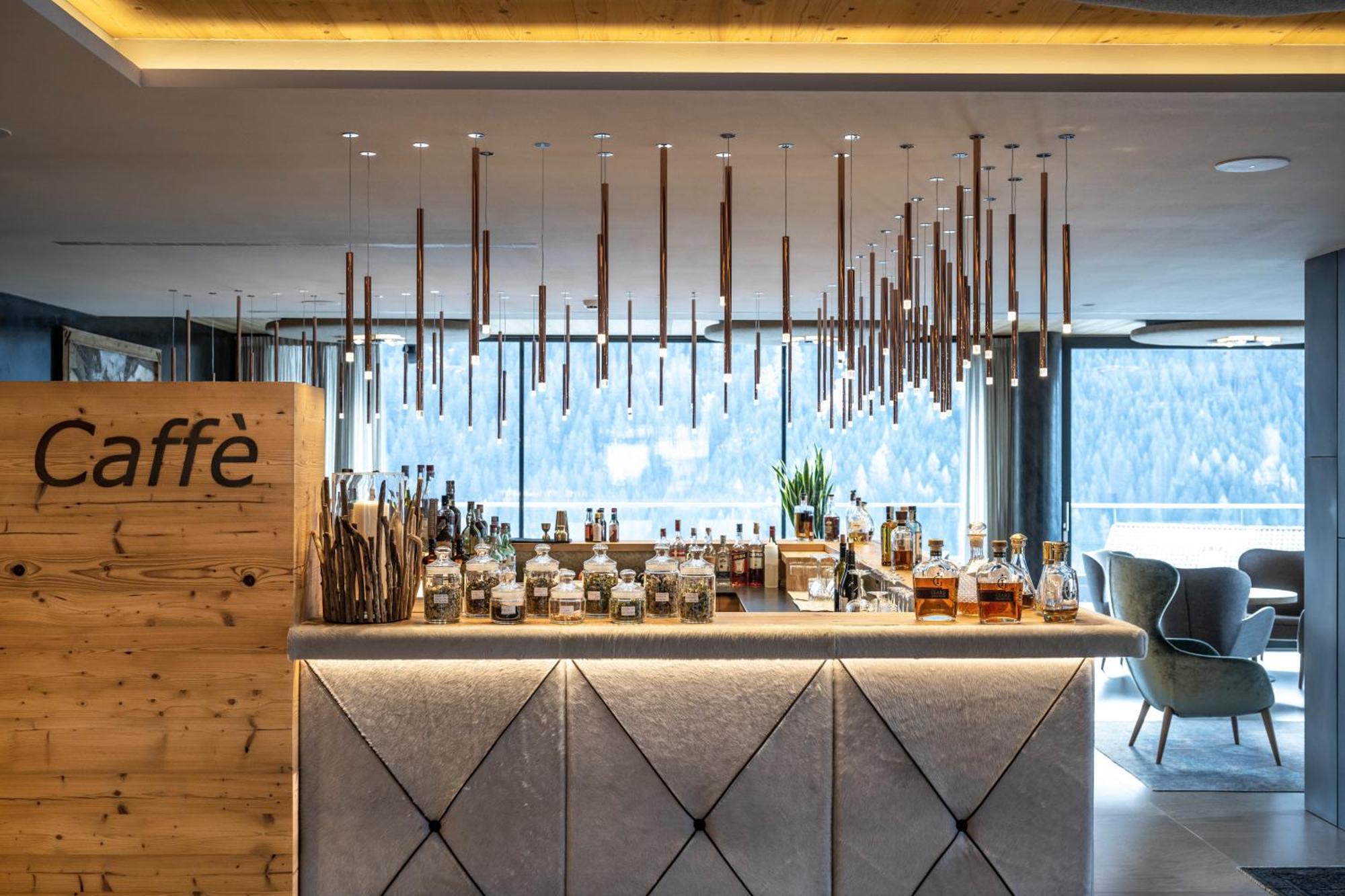Ciampedie Luxury Alpine Spa Hotel Vigo di Fassa Ngoại thất bức ảnh