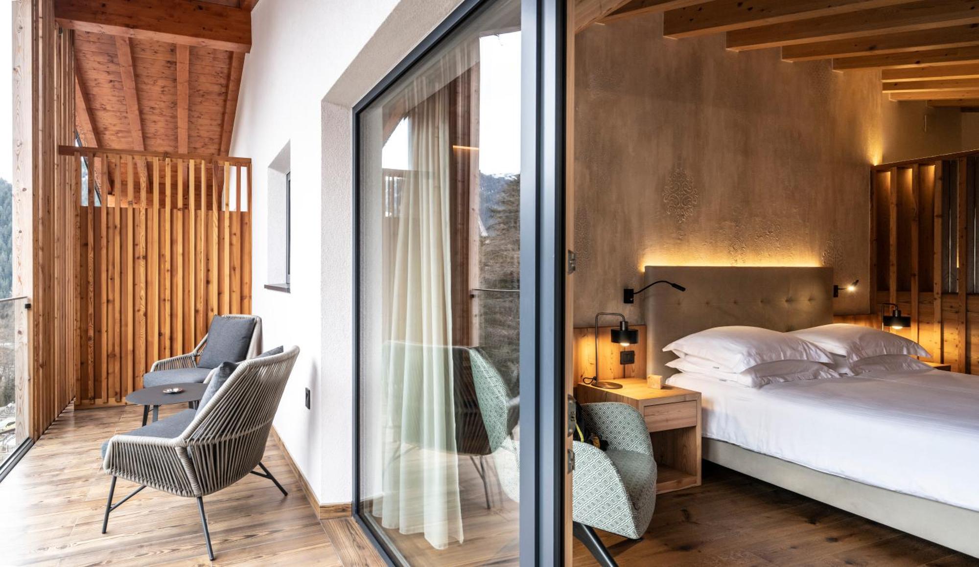 Ciampedie Luxury Alpine Spa Hotel Vigo di Fassa Ngoại thất bức ảnh