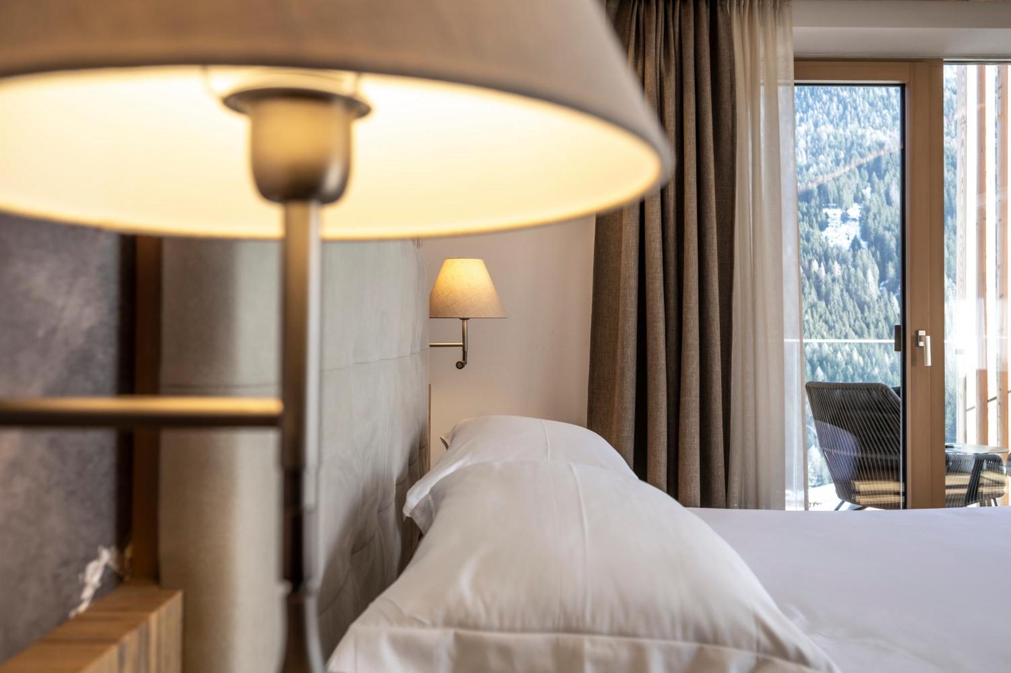 Ciampedie Luxury Alpine Spa Hotel Vigo di Fassa Ngoại thất bức ảnh